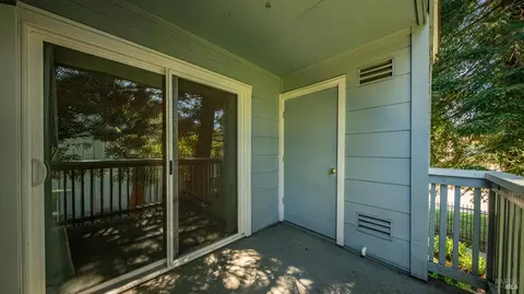 Exterior - 451 Lighthouse Dr, Vallejo, CA 94590 photo 2 of 4