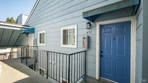 451 Lighthouse Dr, Vallejo, CA 94590