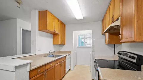 Kitchen - 451 Lighthouse Dr, Vallejo, CA 94590 photo 1 of 3
