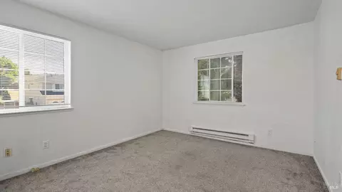 Bedroom - 451 Lighthouse Dr, Vallejo, CA 94590 photo 3 of 8