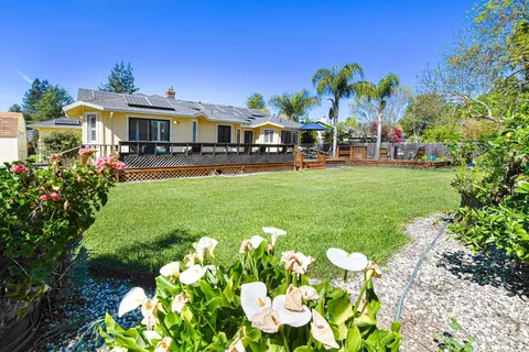 186 Barrio Way, Windsor, CA 95492