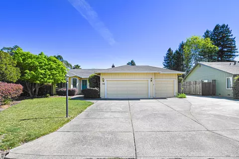 Exterior - 186 Barrio Way, Windsor, CA 95492 photo 2 of 24