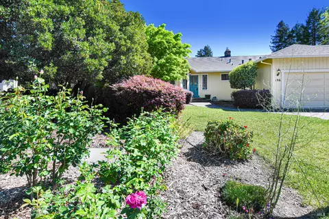Exterior - 186 Barrio Way, Windsor, CA 95492 photo 21 of 24