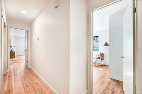 Entry Way - 186 Barrio Way, Windsor, CA 95492 photo 4 of 5