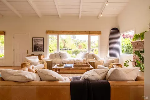 10 Park Ave, Bolinas, CA 94924