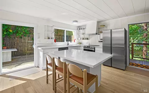 14194 Lovers Ln, Guerneville, CA 95446