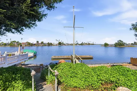 45 Bahama Reef, Novato, CA 94949