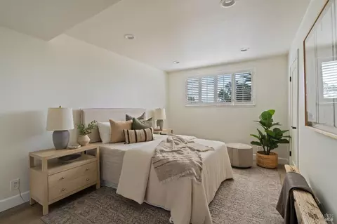 Bedroom - 21 Hillside Ave, Kentfield, CA 94904 photo 1 of 6
