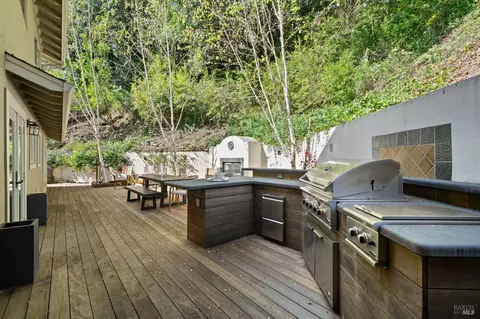 Exterior - 21 Hillside Ave, Kentfield, CA 94904 photo 3 of 12