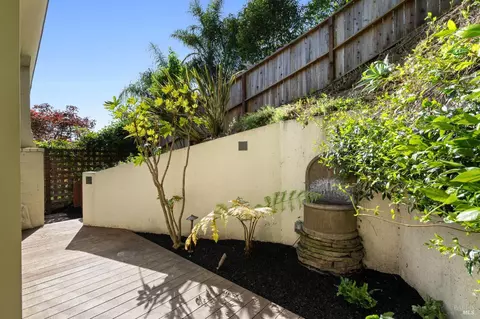 Exterior - 21 Hillside Ave, Kentfield, CA 94904 photo 6 of 12