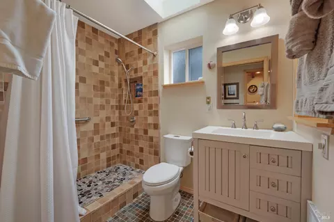 Bath - 1534 Highway 1, Bodega Bay, CA 94923 photo 3 of 3