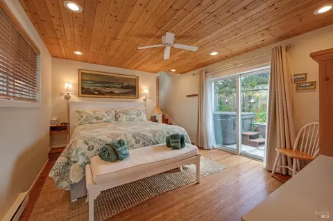 Bedroom - 1534 Highway 1, Bodega Bay, CA 94923 photo 1 of 6