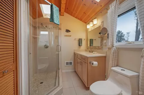 Bath - 1534 Highway 1, Bodega Bay, CA 94923 photo 1 of 3