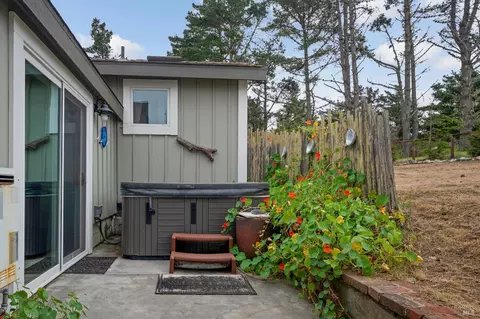 Exterior - 1534 Highway 1, Bodega Bay, CA 94923 photo 4 of 18