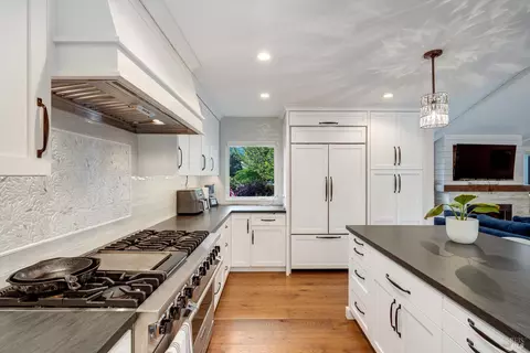 Kitchen - 960 Lark Ave, Sonoma, CA 95476 photo 5 of 6
