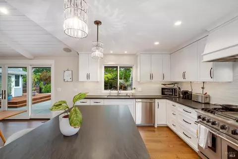 Kitchen - 960 Lark Ave, Sonoma, CA 95476 photo 3 of 6