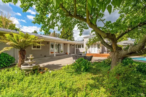 Exterior - 960 Lark Ave, Sonoma, CA 95476 photo 9 of 13