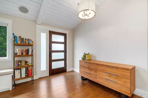 Entry Way - 960 Lark Ave, Sonoma, CA 95476 photo 1 of 3