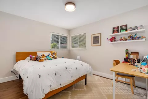 Bedroom - 960 Lark Ave, Sonoma, CA 95476 photo 3 of 7