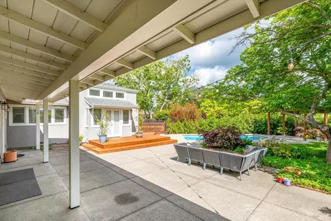 Exterior - 960 Lark Ave, Sonoma, CA 95476 photo 11 of 13
