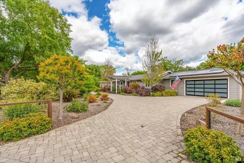 Exterior - 960 Lark Ave, Sonoma, CA 95476 photo 3 of 13