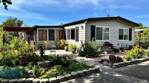 41 Cuernavaca Dr, Sonoma, CA 95476
