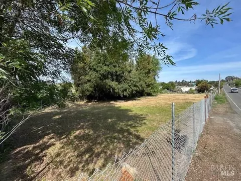 423 Admiral Callaghan Ln, Vallejo, CA 94591