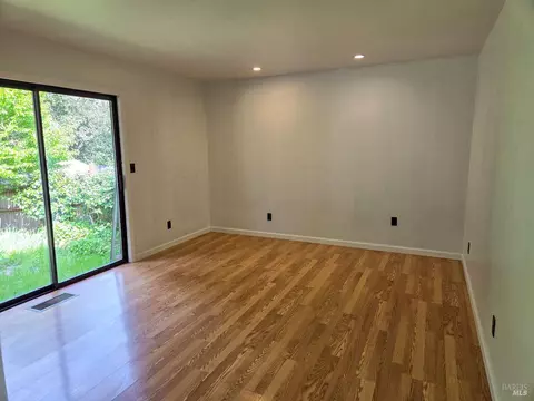 Living - 2043 Primrose Dr, Willits, CA 95490 photo 3 of 7