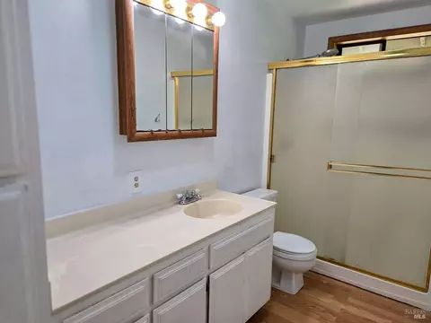 Bath - 2043 Primrose Dr, Willits, CA 95490 photo 3 of 4