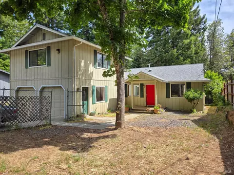 2043 Primrose Dr, Willits, CA 95490