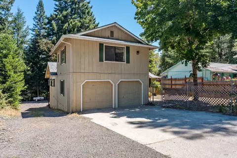2043 Primrose Dr, Willits, CA 95490 photo 2