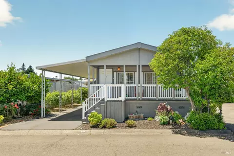44 Hacienda Dr, Napa, CA 94558