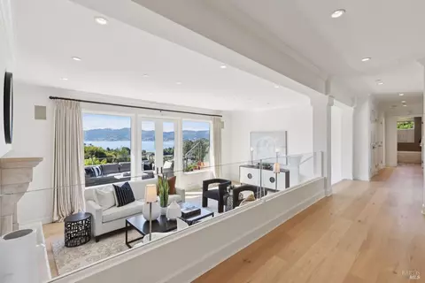 Entry Way - 25 Mark Ter, Tiburon, CA 94920 photo 4 of 6