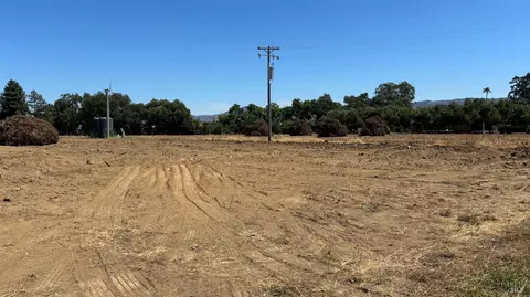 1076 Orchard Ave, Napa, CA 94558