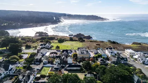 View/Area - 45070 Main St, Mendocino, CA 95460 photo 1 of 4