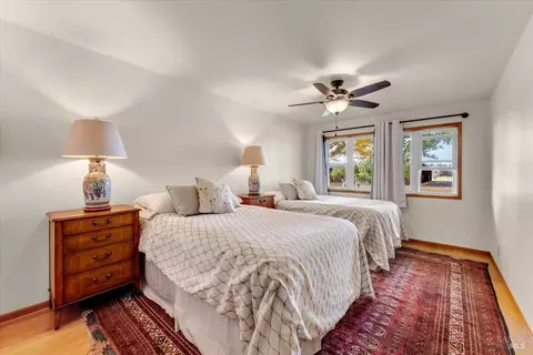 Bedroom - 41579 Osprey Rd, Fall River Mills, CA 96028 photo 2 of 4