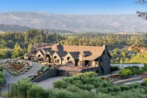 2355 W Dry Creek Rd, Healdsburg, CA 95448