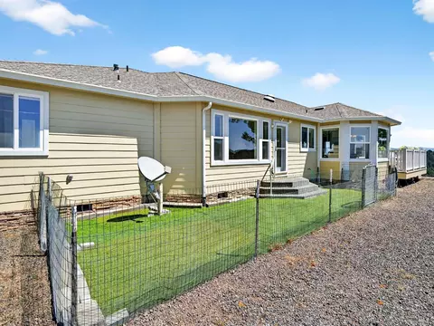 Exterior - 5650 High Point Rd, Willits, CA 95490 photo 3 of 4