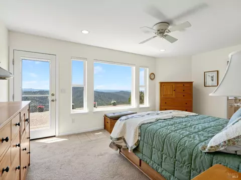 Bedroom - 5650 High Point Rd, Willits, CA 95490 photo 2 of 3