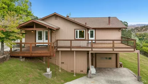 6 Blackwood Ct, Napa, CA 94558