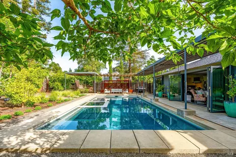 1843 Spring Mountain Ct, Saint Helena, CA 94574