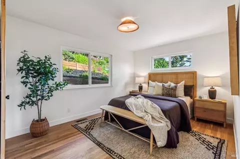 Bedroom - 120 E Manor Dr, Mill Valley, CA 94941 photo 4 of 10