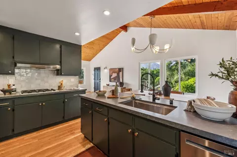 Kitchen - 120 E Manor Dr, Mill Valley, CA 94941 photo 5 of 8