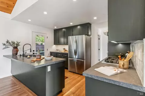Kitchen - 120 E Manor Dr, Mill Valley, CA 94941 photo 2 of 8