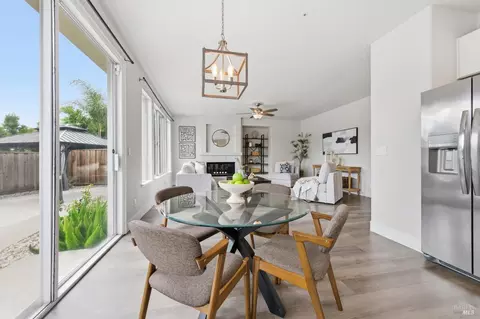 Dining - 5226 Pavilion Ct, Fairfield, CA 94534 photo 2 of 2