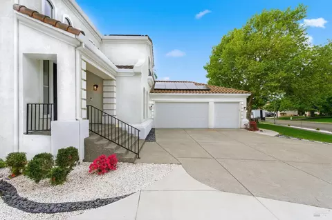 Exterior - 5226 Pavilion Ct, Fairfield, CA 94534 photo 2 of 10