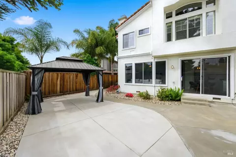 Exterior - 5226 Pavilion Ct, Fairfield, CA 94534 photo 4 of 10