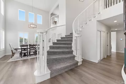 Entry Way - 5226 Pavilion Ct, Fairfield, CA 94534 photo 2 of 7
