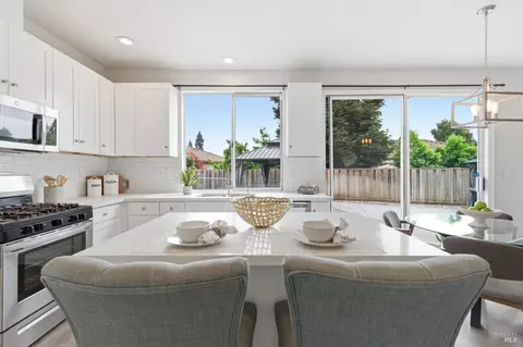 Kitchen - 5226 Pavilion Ct, Fairfield, CA 94534 photo 2 of 4