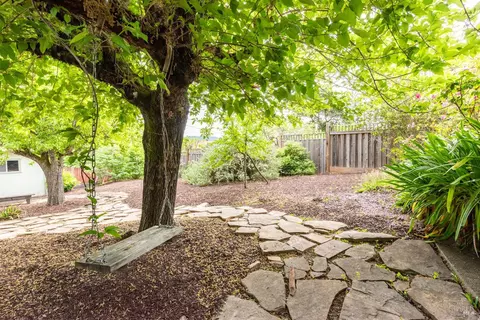 5642 Yerba Buena Rd, Santa Rosa, CA 95409